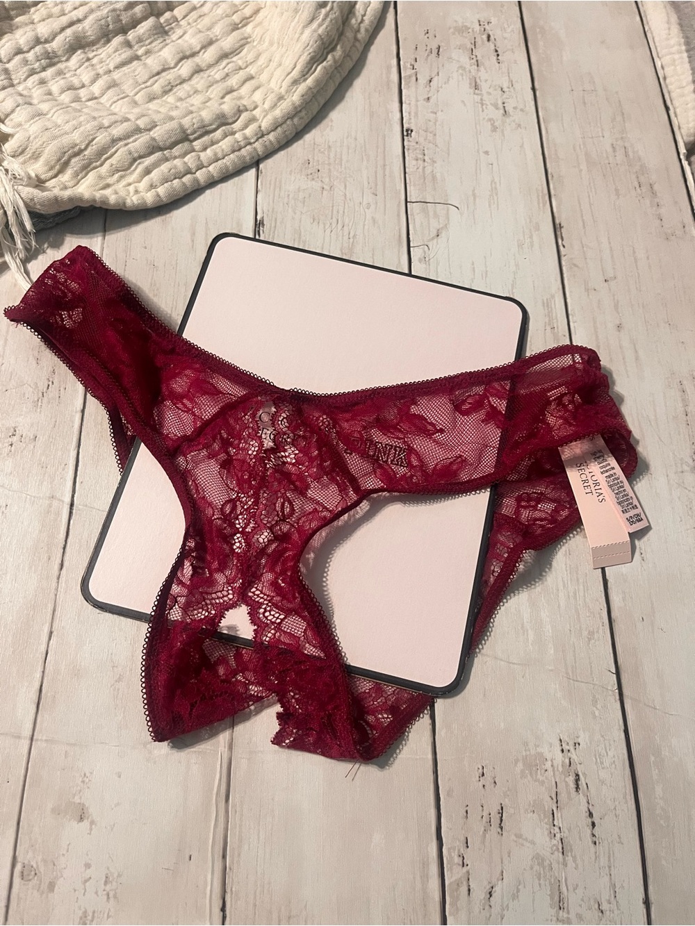Victoria's Secret Floral Lace Thong - Deep red, S